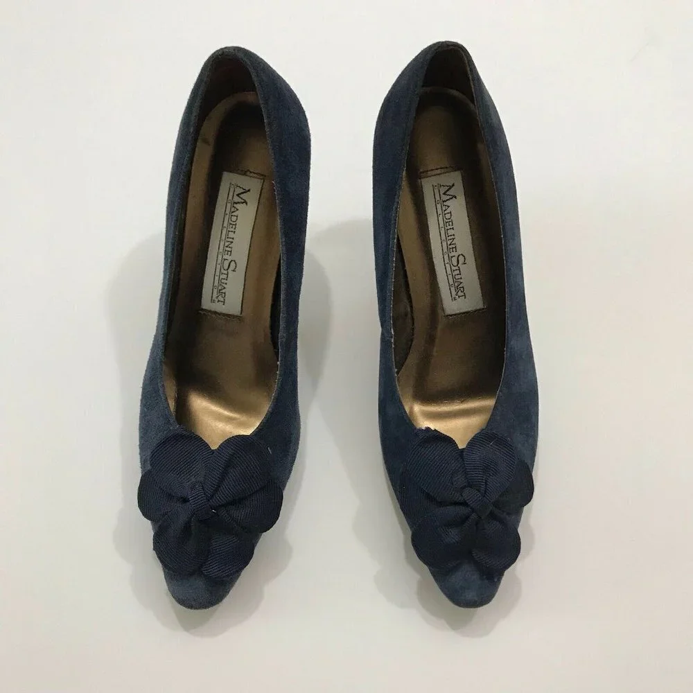 Vintage Madeline Stuart Shoes Blue Suede Heels 5M Pointed Toe‎ Floral Applique